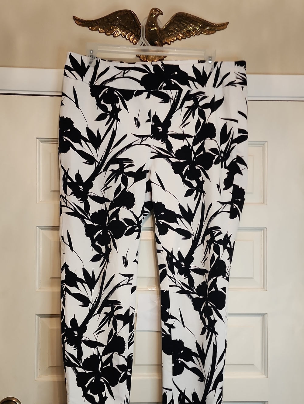 Soft Surroundings Stretch Black & White Floral Straight-Leg Pants